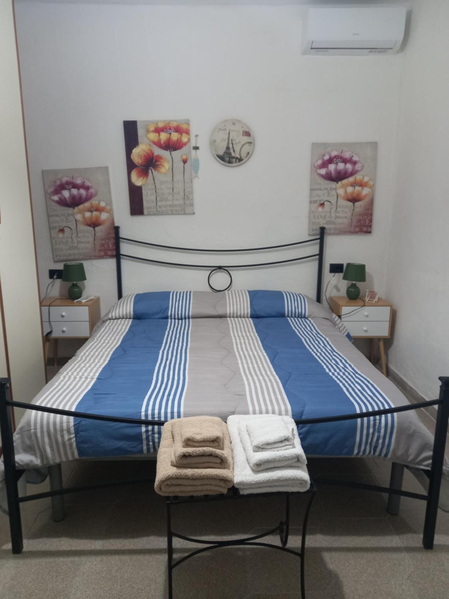 Casa Vacanza Sa Dommu De Teresa Nebida Exterior foto